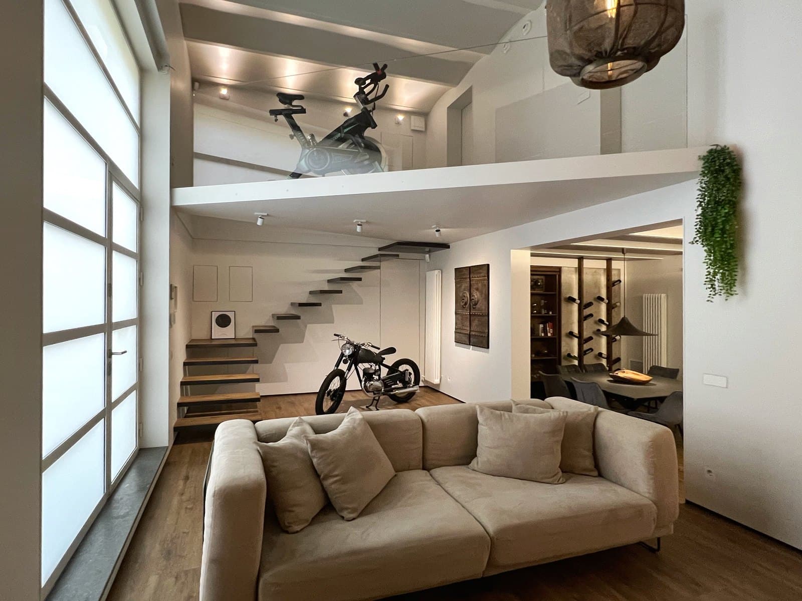 Reforma integral de vivienda tipo loft industrial en Barcelona realizada por CYR89